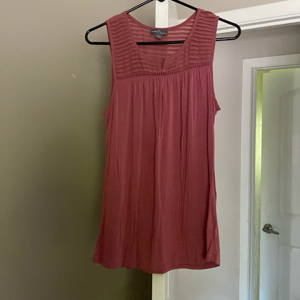 Market &Spruce tank size small